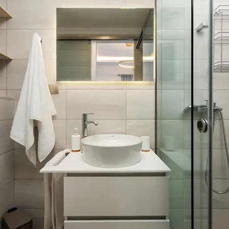 Secret View Apartment, With Private Jacuzzi Apartman