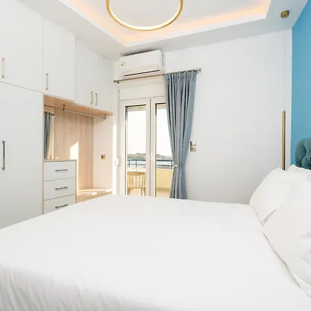 公寓 Secret View Apartment, With Private Jacuzzi 罗希姆诺