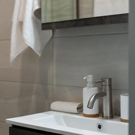 Secret View Apartment, With Private Jacuzzi Appartamento